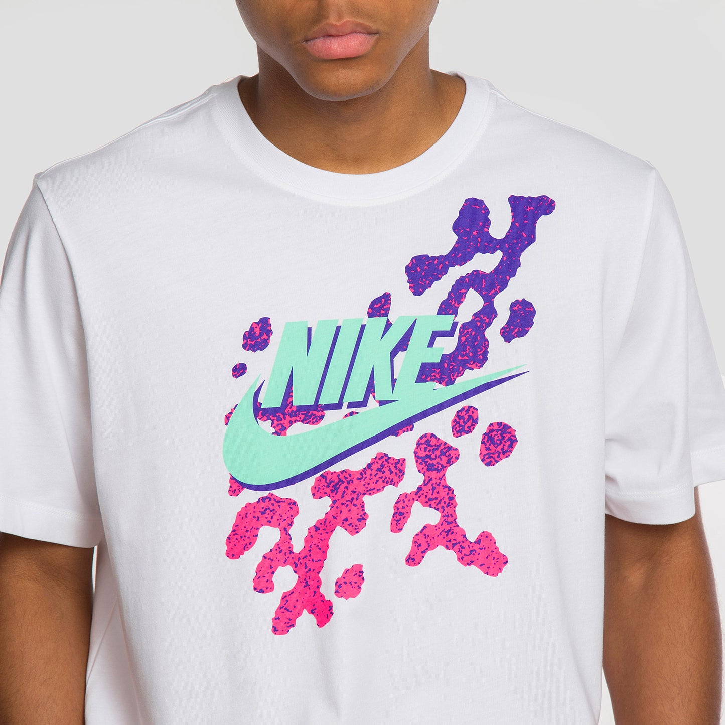 Nike Camiseta Sportswear Beach Party - DD1278-100 - Colección Chico